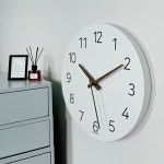 300파이 플랫 메탈 라운드 나무바늘 무소음 벽 시계 화이트 인테리어 집들이 선물 침실 : 메리트스토어