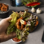 1.5 닭갈비 일점오 춘천닭갈비 국내산 닭목살 철판 숯불 구이 캠핑 300g, 2개 : 1.5닭갈비