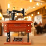 시뮬레이션 인형 집 재봉틀 빈티지 핸드 크랭크 모델 미니 가구 뮤직 박스 미니어처 : 월드셀러샵몰