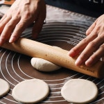 제빵용 무소 우드 작은 롤링 핀, 퐁당용 핀 11인치, 파이 크러스트, 쿠키, 페이스트리, 반죽-청소하기 쉬운 비치(비치) Beech : 토미월