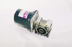 MI30 9파이 사각 플렌지 중공축 SITI 웜 기어 무도장 시티 : 주식회사 한일모텍