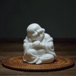 Maitreya Buddha 매트 도자기 청자 조각상 피규어 가정용 사무실 거실 장식품 자동차 선 : 에스디원코퍼레이션