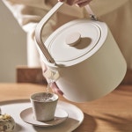 닥터하우스 고요 전기 주전자 우아하고 스타일리시한 디자인 찻주전자, 자동 차단 기능으로 차와 커피를 위한 물을 빠르게 끓입니다(화이트)... 