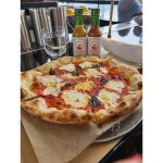 수이스 수녀의 멜로우 스파이스 핫소스 - 캄보디아-리베리아-레바네 블렌드, 매콤, 달콤, 톡 쏘는 맛과 고소한 옐로우 소스 | 파인애플, 마늘, 피시... 