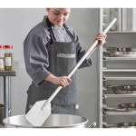 소로 에센셜 - 48인치 스테인리스 스틸 믹싱 교반 패들과 튜브형 손잡이 대형 배치 조리용 주걱 큰 냄비에 담긴 케이준 가재 끓이기 : 에테로닉