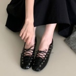 [G3909] 블랙 레이스업 스퀘어토 플랫슈즈 : 새로이클라쓰