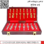 럭셔리 금속 체스 세트 보드 게임 실버 아연 조각 접는 판 휴대용 가족 테이블 홈 장식 : 소소종합유통
