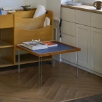 바우하우스 스퀘어 커피 테이블 스테인레스 스틸 프레임과 체리 우드 탑이 있는 미드 센추리 모던 사이드 미니멀리스트 홈 가구 : 주-대흥물산