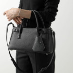 MAISON MARGIELA SA2UA0010 P7268 H8419 SA2UA0010P7268H8419 메종 마르젤라 키 링 여성 가죽 키 스트랩 넥 : RIMeee