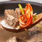 [더 저렴한-센터합배송]고기폭탄 뼈없는 순살갈비탕 550g/고기2배 특갈비탕 대파넣은 : 해와바다
