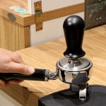 58MM 프리미엄 에스프레소 커피 변조기 보정된 스프링 로드 30파운드 핸드 바리스타 : 씨유리테일