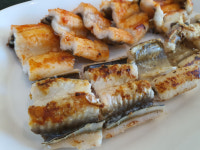 통영산 생물 통통 바다장어 1kg (2~3미) 산지직송 손질장어 소스포함 : 행이마켓