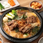 국내산 우거지 산더미 감자탕 3kg 5인분 목뼈 등뼈 해장국 : 주식회사 더블엠