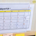 디비모어 부착용 꽂이판 중형 인쇄물꽂이판 POP안내판 병원표시판 : 대박-마트