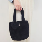 겨울철 포근 핸드메이드 손뜨개 코바늘 뜨개손가방 여성 데일리백 : 다팔라구