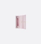[국내재고] 디올 Dioramour Lady Dior Lotus 디올아무르 레이디 디올 로터스 하트 까나쥬 반지갑 양가죽 페일 핑크 S0181ONHG M02N... 