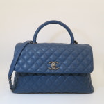 럭스미미 전시급 Chanel(샤넬) 블루 캐비어 은장로고 코코핸들 라지 플랩 토트백+스트랩 A92992 S등급 : 럭스미미
