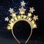 아체로나 라이트 업 스타즈 헤드밴드 LED 골드 생일 헤어밴드 빛나는 축하 크라운 글리터 헤어 액세서리 여성용 Gold 1 Count (Pack of 1)... 