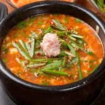 간편하게 든든한 얼큰돼지국밥 150G x 5팩 국밥 캠핑 간편식 : 하얀초록스토어
