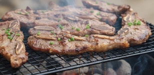 [초원한우마을] LA갈비 2kg  일반가정용 소고기 선물세트 캠핑 바베큐 명절 설날 추석 지방제거 구이용 찜용 초이스 : 초원한우마을