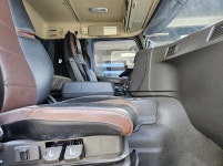 24톤버큠로리 23,500L 오토차량 철탱크한국상용트럭 카고 24톤버큠로리 24톤정화조차 매매 : 빵빵 트럭