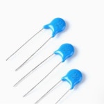 20PCS 2KV 103 10NF 15Pf 22Pf 100Pf 101 120P 330P 470P 1nf 102 2.2nf 222 3.3 332 4.7nf 472 세라믹 커패시터 : 나무엘
