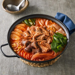 모두의맛집 신가네정읍국밥 돼지 곱창 전골 밀키트 2인분 캠핑 술안주 집들이 : 모두의맛집