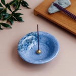 아사유 일본산 스틱용 소형 향 홀더 4.88인치(124mm), 전통 세라믹 재 캐처 및 황동 향로 세트 - 파란색 Blue : 클리어베이샵