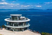 남해사천 1박2일여행 [리무진버스] - 다랭이마을+독일마을+물미해안전망대+노산공원+사천바다케이블카+사천자연휴양림/ 노란 카펫 너머 푸른... 