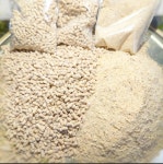 귀뚜라미 먹이, 귀뚜라미 사료, 웰빙농장 맛뚜리 사료 500g : 웰빙영농조합