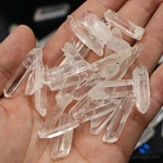 100% 천연 클리어 힐링 석영 크리스탈 화이트 지팡이 에너지 스톤 수집품 DIY 홈 데코 : 구병소소온