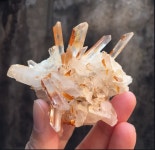 (C25046X)명상소품/치유하는 돌멩이_새로운 활기로, 컬럼비아  국화꽃 클리어 콰르츠 클러스터 : 오말라