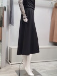 베스띠벨리 블랙 앤 화이트 플레어 스커트(BM-SAC2303-0) : 세이브존 대전점 베스띠벨리
