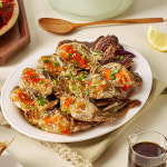 어촌명가  당일제조 연평도 알배기 국내산 암꽃게 간장게장 2kg : 어촌명가