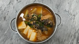 국내산 자연산 우럭 매운탕손질 생물우럭 내장손질 완료 소스동봉 캠핑용 밀키트 : 해산물은갑순씨