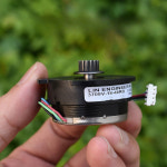 마이크로 36BYG 36mm 직경 2상 4선식 원형 스테퍼 모터 0.9도 전후면 이중 볼 베어링 3D 프린터용 : 제스111