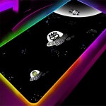 RGB 마우스 패드 Bad B-badtz M-maru 백라이트 카와이 PC 컴퓨터 게이머 게임용 XXL 액세서리 LED 마우스패드 키보드 데스크 매트 카펫... 