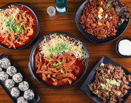 리얼 직화구이(닭/돼지) 강렬한 불맛과 불향의 진수 맛집 전문점 패스 : 미소통상