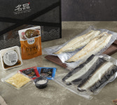 감탄사 장어 국산 자포니카 생물/초벌 1kg 손질 후 600g : 감탄사 장어