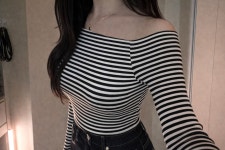 여성 보트넥 오프숄더 단가라 티셔츠 스트라이프 긴팔 슬림핏 : 데이먼트 - DAYMENT