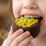 푸른마을 면세점 두바이 쫀득쿠키 초코 두쫀쿠 겉바속촉 초콜릿 디저트 간식 50g, 4개 : 푸른마을농수산