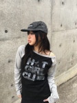 HGC STUD ONE OFF-SHOULDER TEE 에이치지씨 스터드 원 오프숄더 티 : 마킨 MAKIN