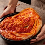 위두 수입산 배추김치 10kg 가정용 밥반찬 포기김치 업소용 : KFood Express