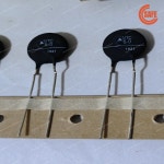 10PCS B57237 NTC 1.0 2.5 5.0 15 22 60 S237/1/M51 S237/2.5/M53 S237 5M 1R 5R 15MM 서미스터 : 머스트2상사