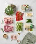 육성고식육점 | [2인] 커플 올인원캠핑세트 이베리코돼지고기, 600g, 고기 야채 소스 포함 밀키트 : 육성고 식육점