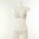 비너스 플라워 저중심 크로스업 브라 헴팬티세트 A-D컵 [VBR1822 VPT1822H] : NC수원터미널점 비너스