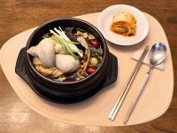 능이삼계탕(산양산삼즙 포함) : 약산궁 명가