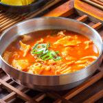 얼큰 김치 수제비 밀키트 310g : 주식회사 세인