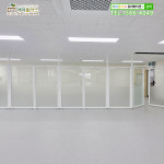 IP-s9119 경기도 수원 투명 강화유리 패턴1 파티션 관공서 양문도어 양문형 여닫이 도어 파티션 사무실 분리 사무공간분리... 