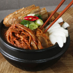 명성옥 돼지고기 묵은지 김치찜 밀키트 750g 전주맛집 : 전북특별자치유통센터